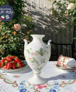 Bình hoa có quai hoa lá quả dâu