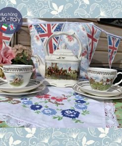 Bộ trà 4 người cảnh ngựa đi săn với ấm vuông lạ