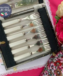 Bộ dao và dĩa cho bàn tiệc mạ bạc chuôi ngọc trai trắng 1950s