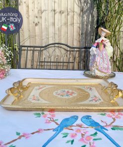 Cô sứ Victorian đọc sách tuyệt tác