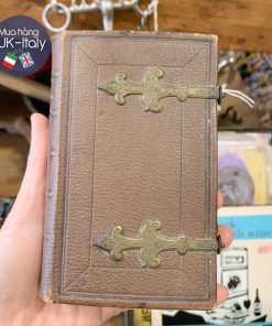 Sách kinh thánh cổ khoá sắt hoa Lys