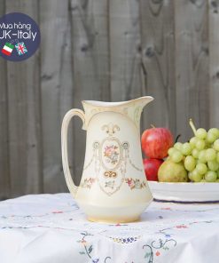 Bình rót Crown Devon vẽ hoa và dải dây thơ mộng phấn ngà