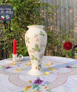 Lọ hoa cao bồng hoạ tiết dâu rừng