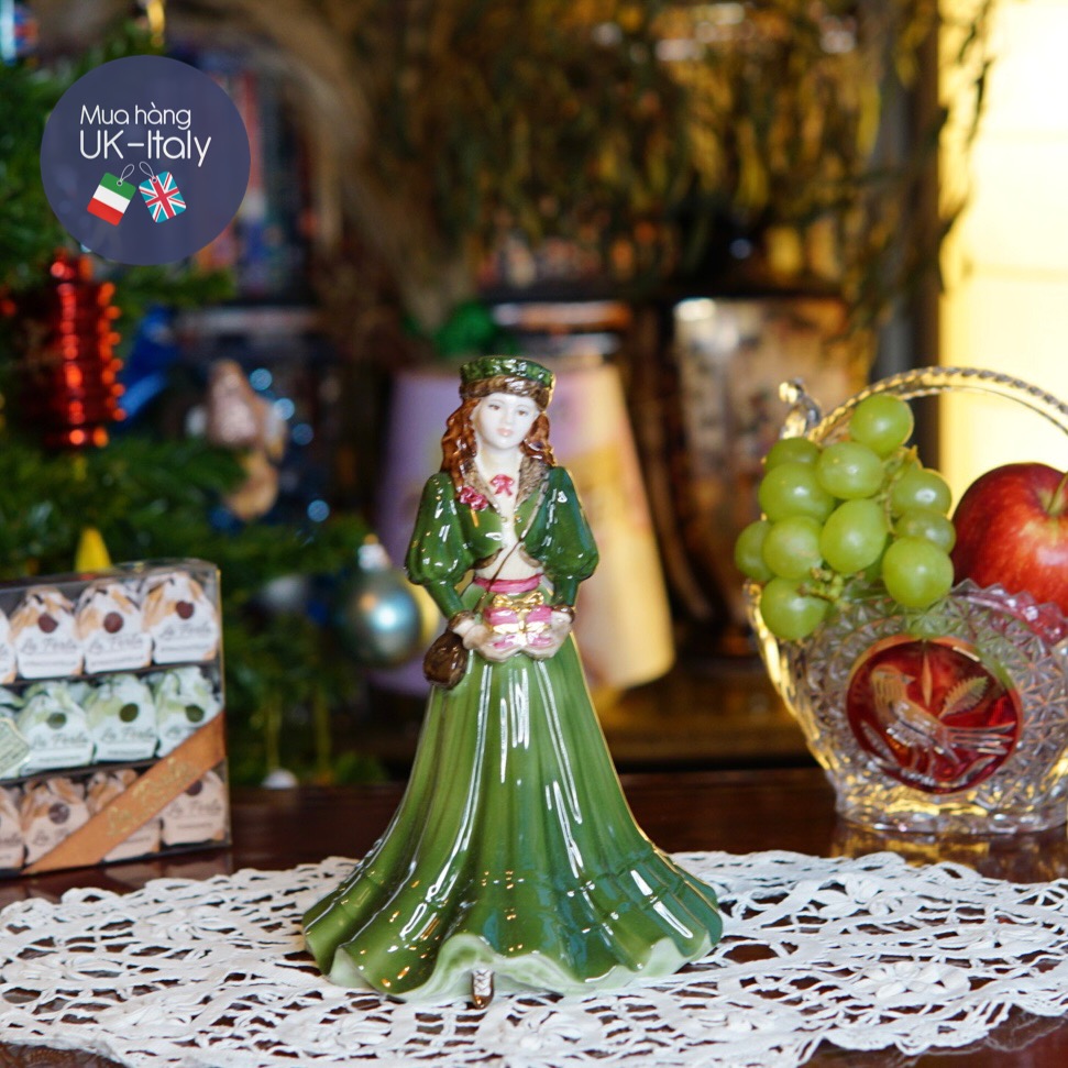 Cô sứ giáng sinh váy xanh cầm quà bản limited 750 cô